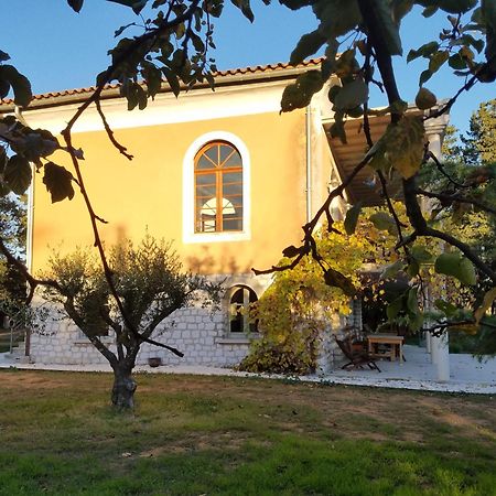 La Provencale Apartment Uzes Exterior photo